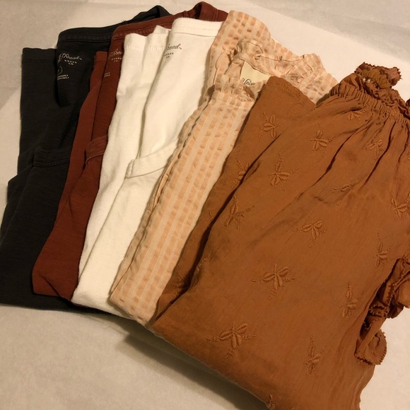 Universal Thread Tops - Bundle of Universal Threads Shirts